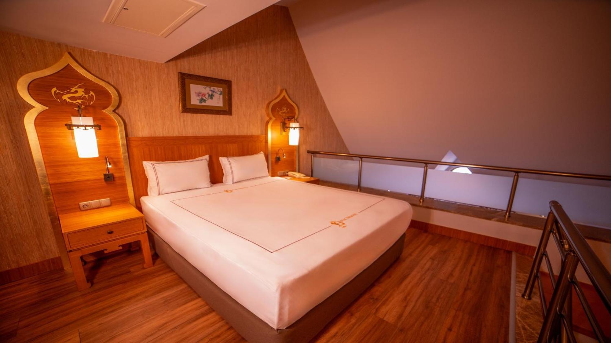 Royal Dragon Hotel Сиде Экстерьер фото